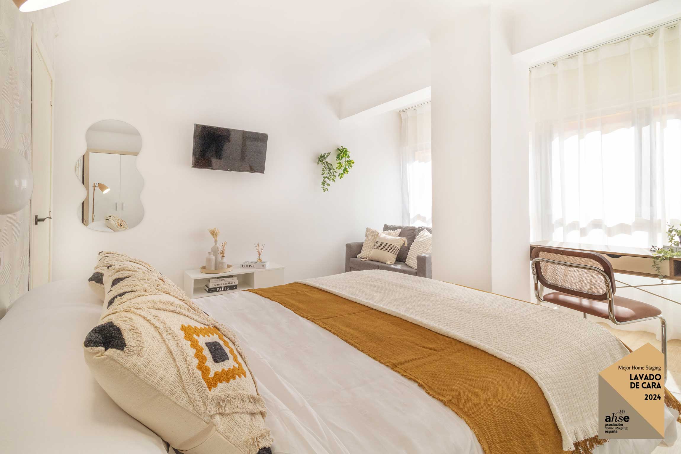 Decoración Home Staging en una habitación para alquiler